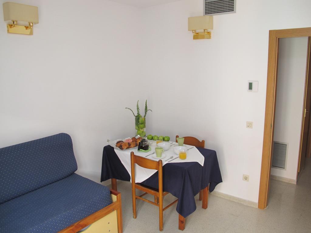 Apartamentos Santi Lloret de Mar Habitación foto